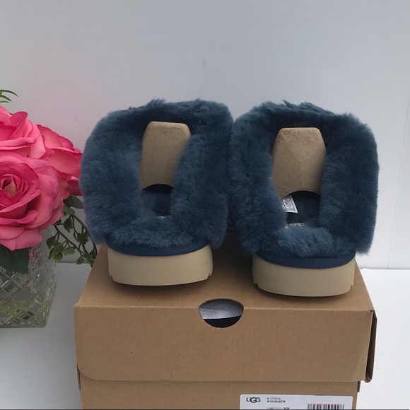 UGG Cluggette Slippers - Picture 4 of 8